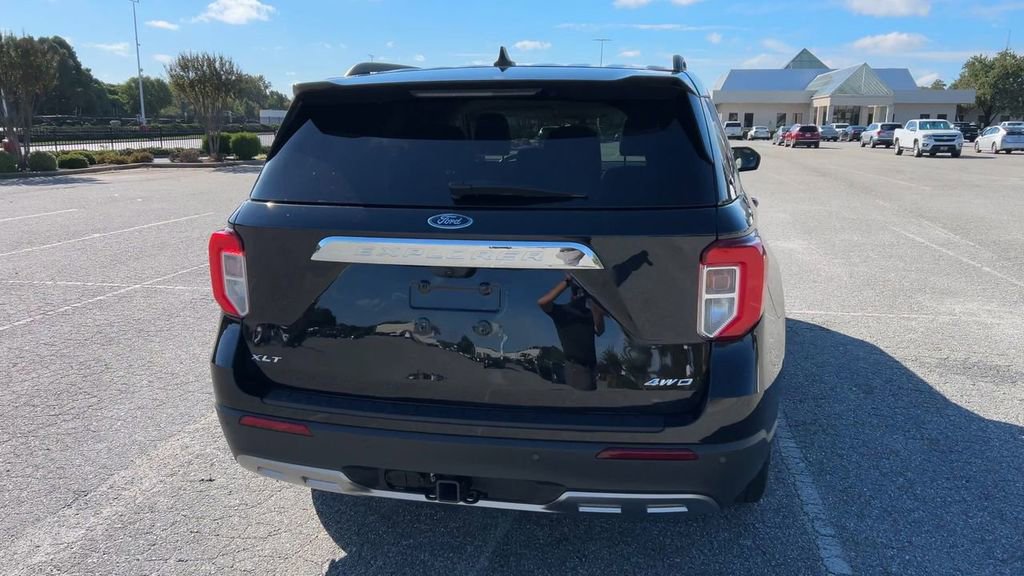 Used 2022 Ford Explorer XLT w/ Equipment Group 202A image 49