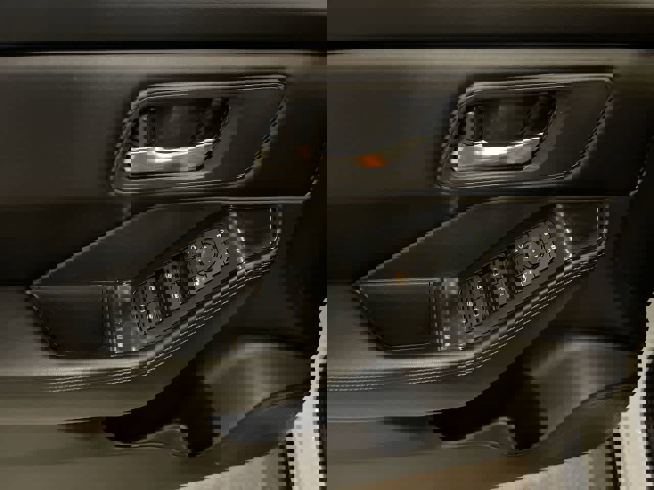 Used 2024 Nissan Rogue SV image 13