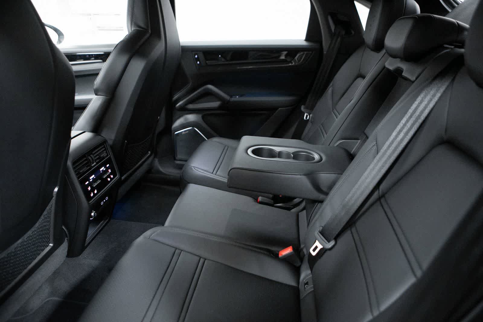 New 2026 Porsche Cayenne Turbo GT AWD/4WD image 36