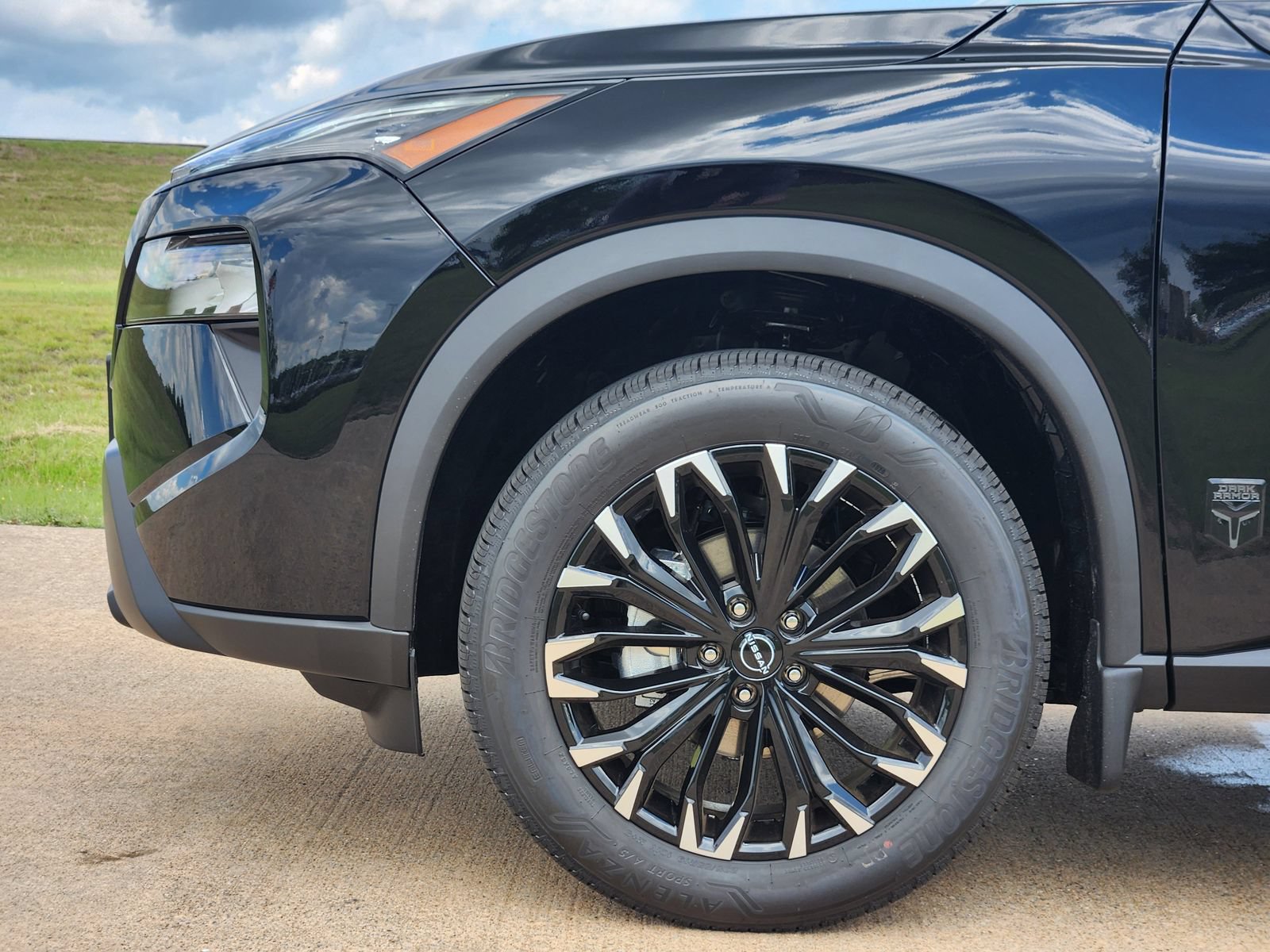 New 2026 Nissan Rogue Dark Armor FWD image 10
