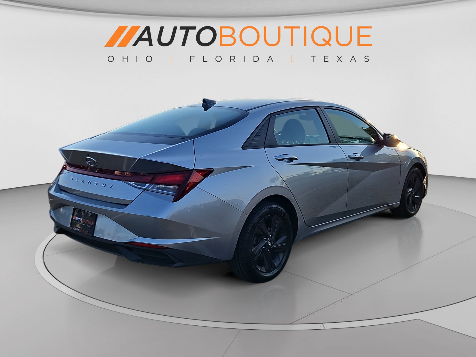 Used 2021 Hyundai Elantra SEL w/ Convenience Package FWD image 5