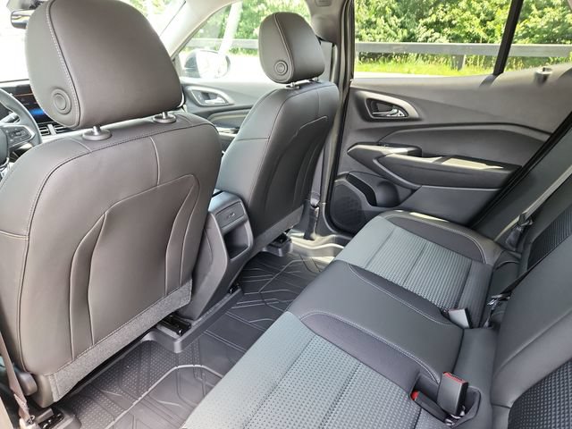 New 2026 Chevrolet Trax LT w/ Driver Confidence Package FWD image 15
