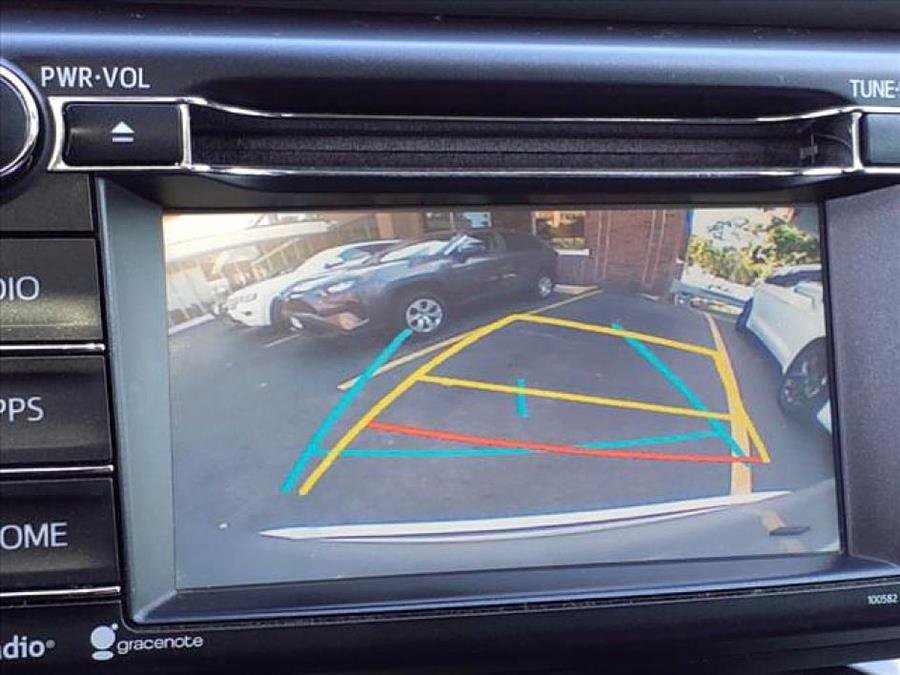 Used 2018 Toyota RAV4 XLE image 20