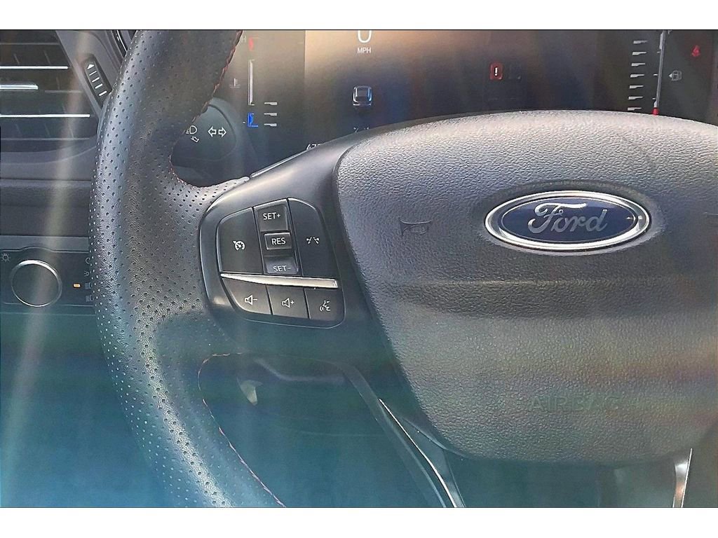Used 2024 Ford Escape ST-Line image 18
