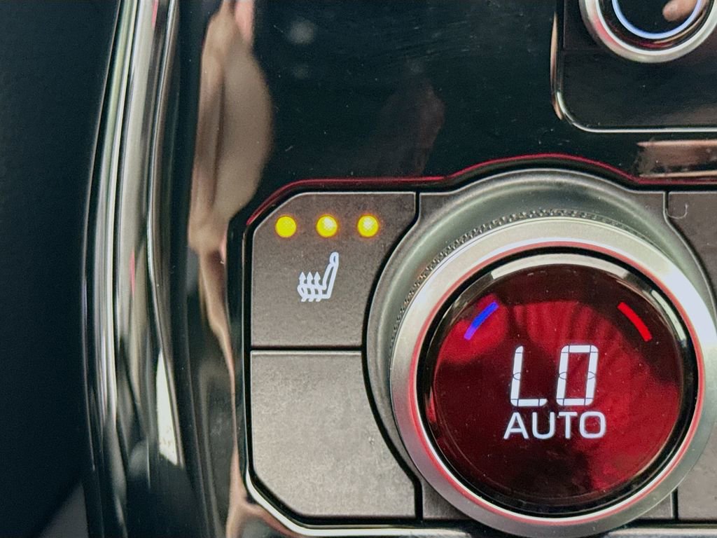 Certified 2024 Toyota Highlander XLE image 19