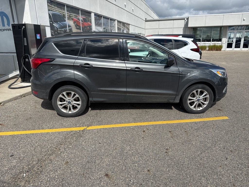 Used 2019 Ford Escape SEL image 3