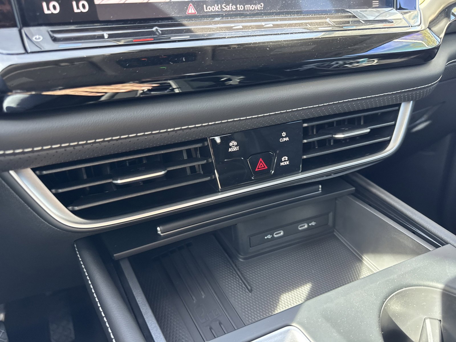 New 2026 Volkswagen Atlas SE image 29