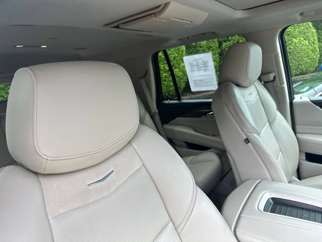 Used 2019 Cadillac Escalade Premium Luxury AWD/4WD image 18