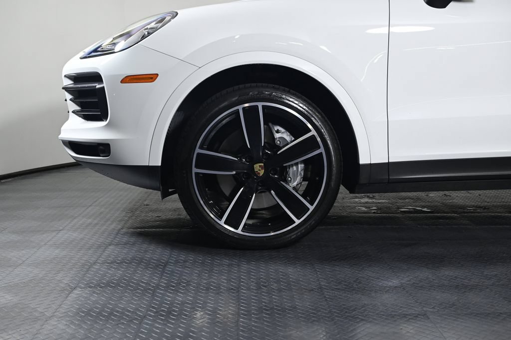 Certified 2023 Porsche Cayenne AWD/4WD image 26