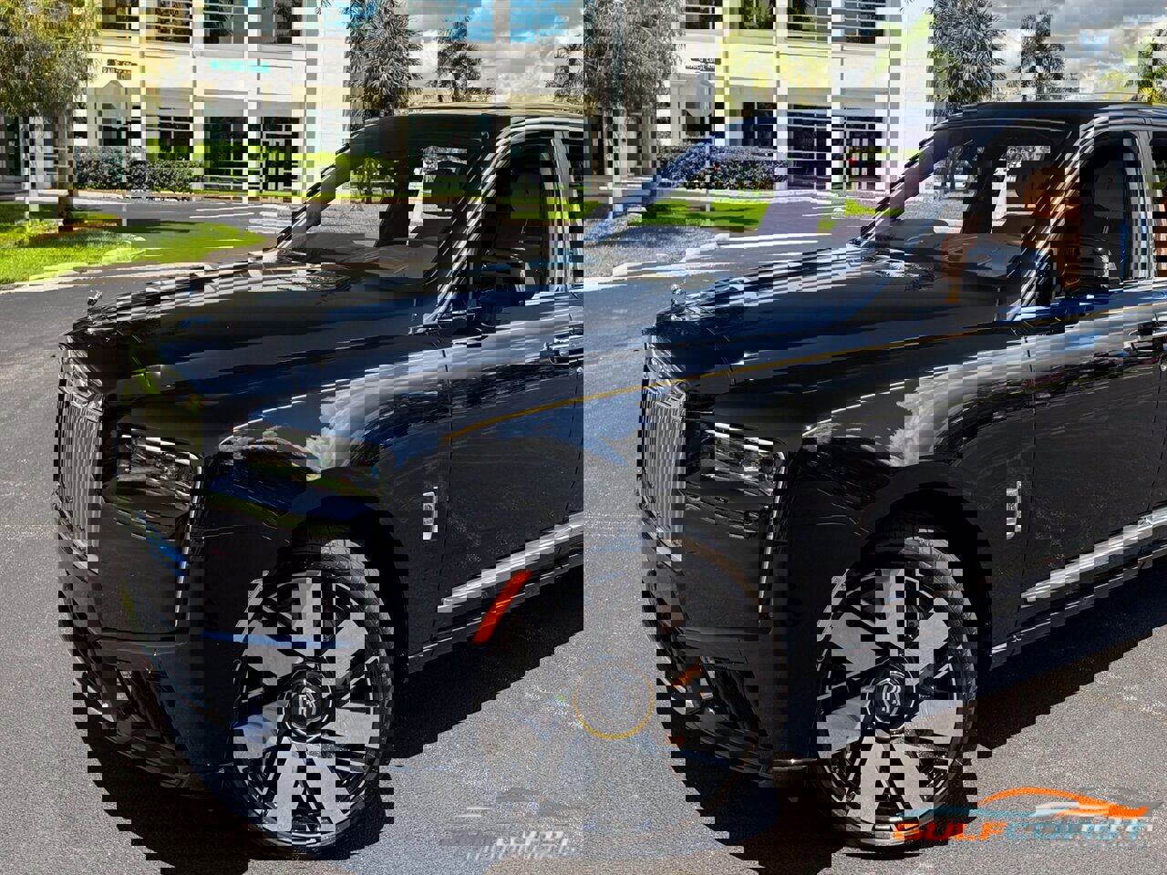 Used 2025 Rolls-Royce Cullinan image 11