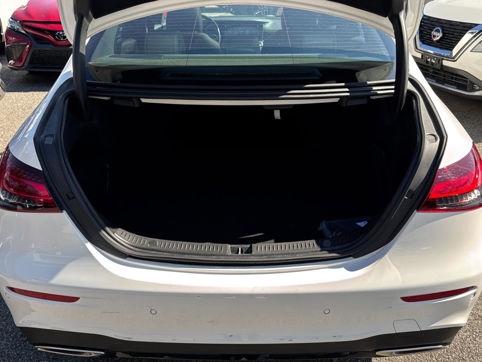 Used 2023 Mercedes-Benz E 350 Sedan image 8