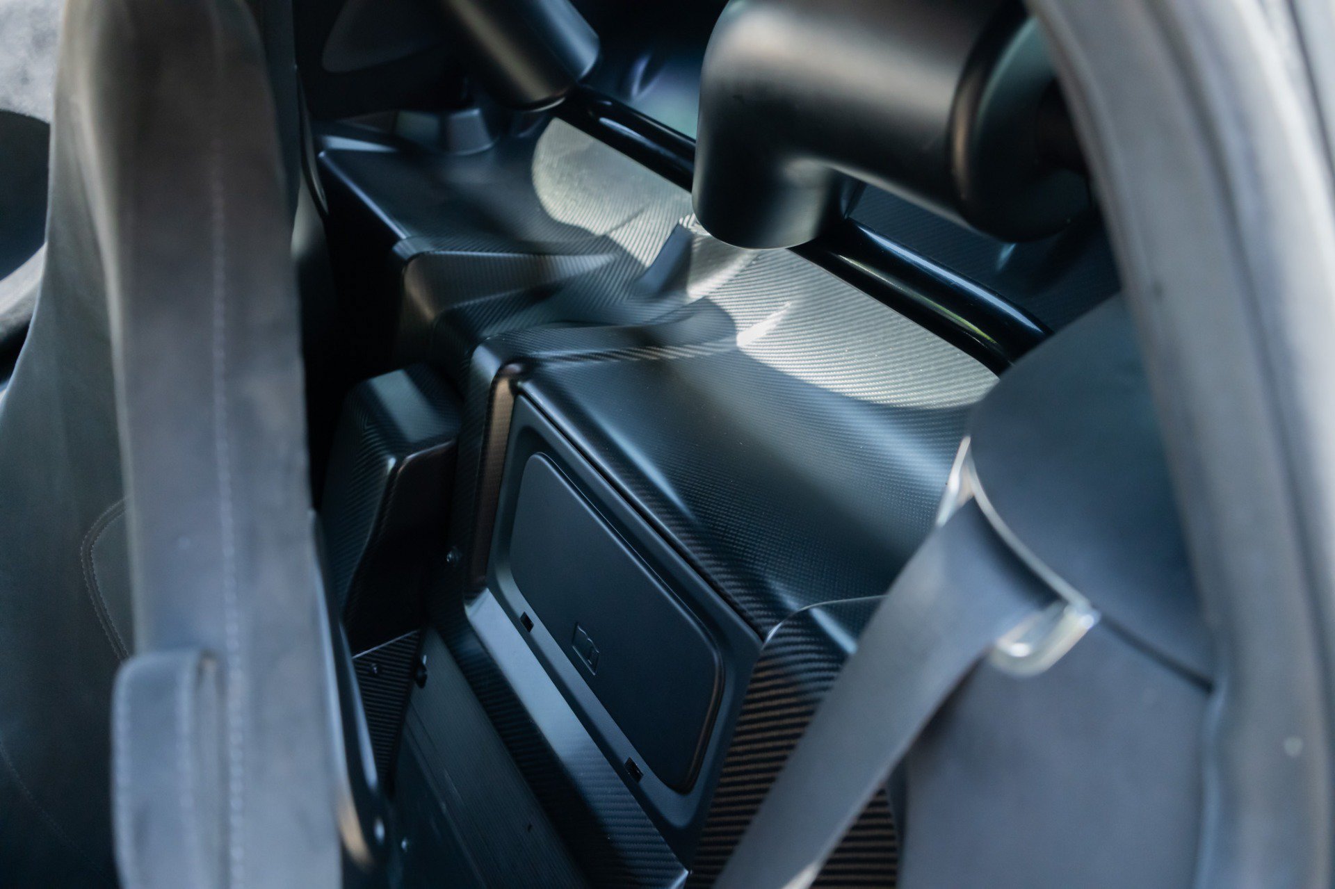 Used 2020 McLaren 620R RWD image 36