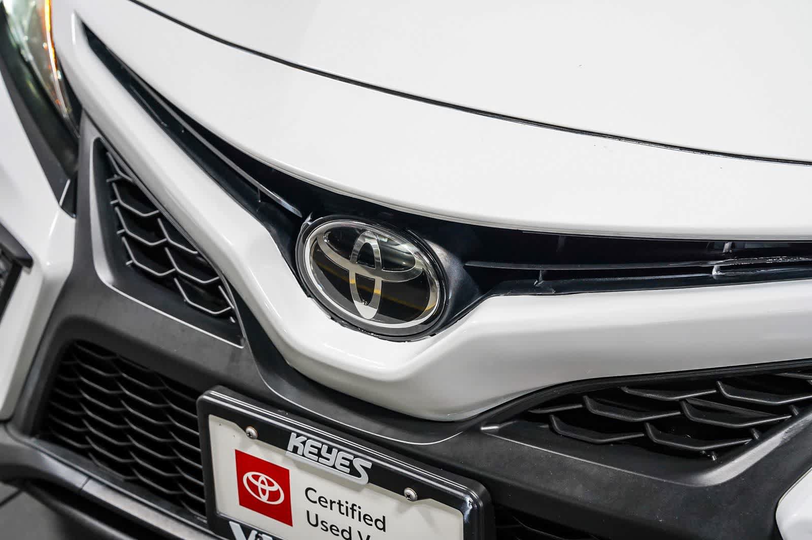 Certified 2022 Toyota Camry SE FWD image 9