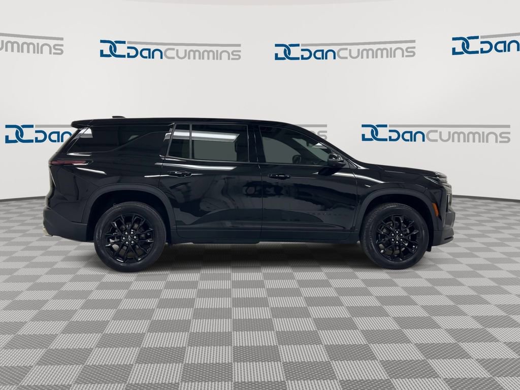 Used 2024 Chevrolet Traverse LS w/ Midnight/Sport Edition image 9