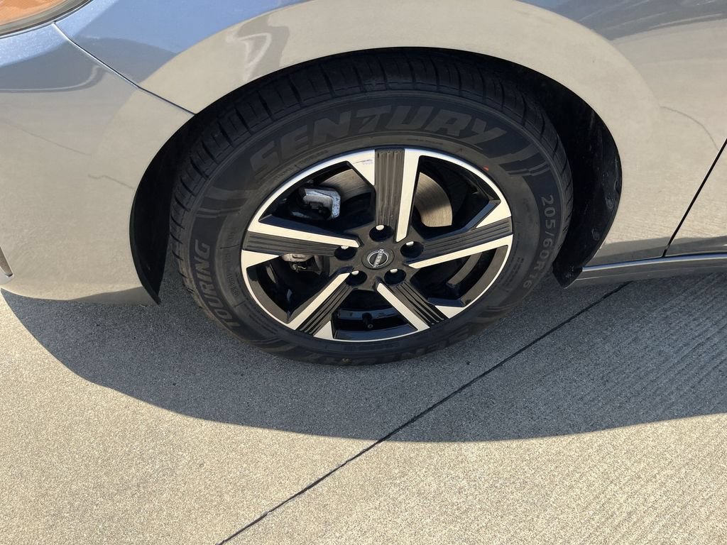 Used 2024 Nissan Sentra SV FWD image 10