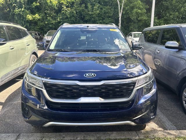 Used 2021 Kia Seltos EX AWD/4WD image 2