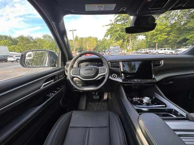 New 2026 Jeep Grand Wagoneer 4WD image 15