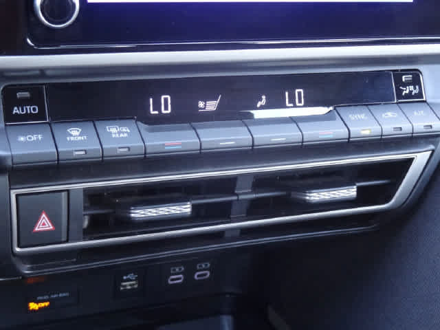 Certified 2025 Toyota Camry LE FWD image 24