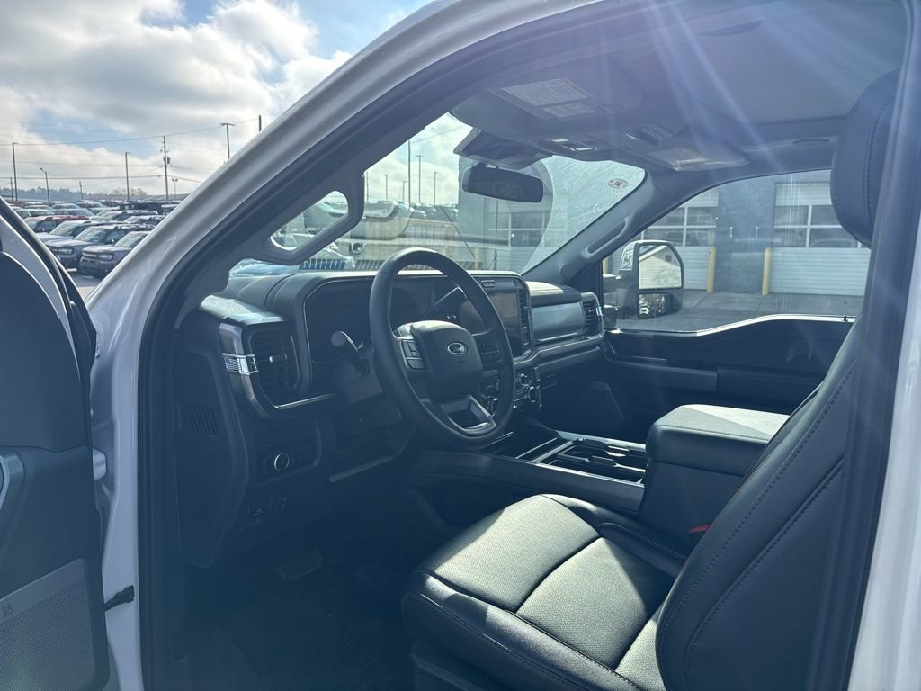 Used 2025 Ford F350 Lariat w/ Lariat Ultimate Package image 11
