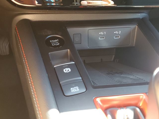 New 2026 Nissan Kicks SR w/ SR Premium Package AWD/4WD image 30