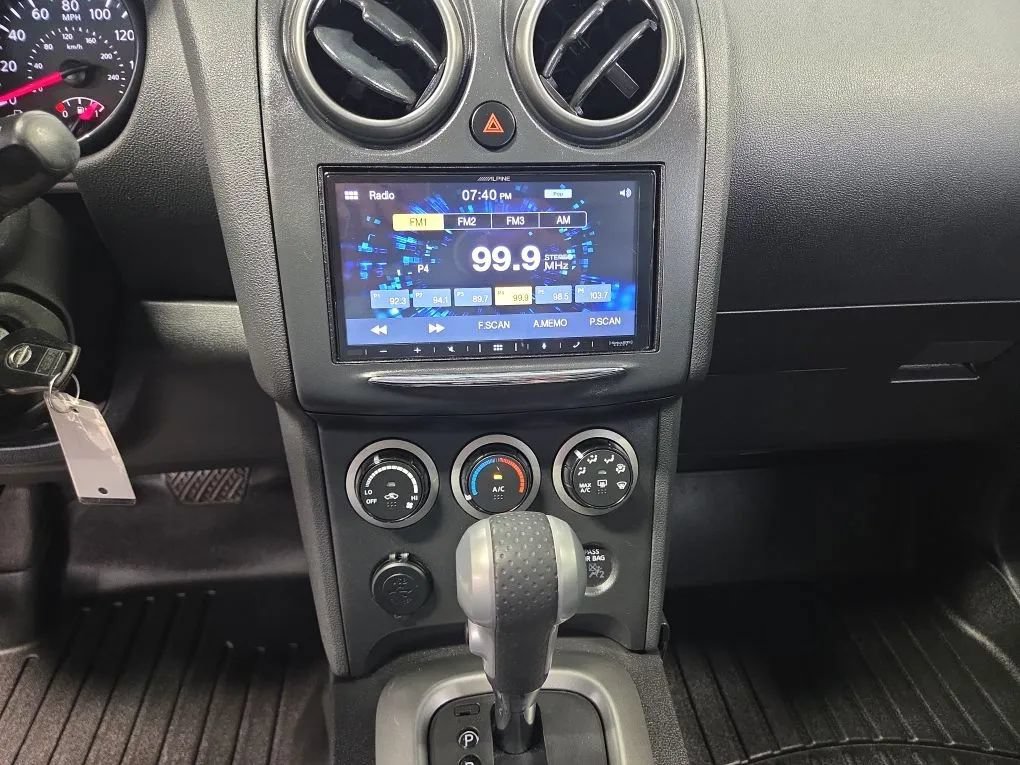 Used 2015 Nissan Rogue S FWD image 20