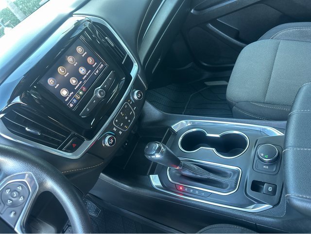 Used 2020 Chevrolet Traverse LS w/ LPO, Black Accent Package image 31