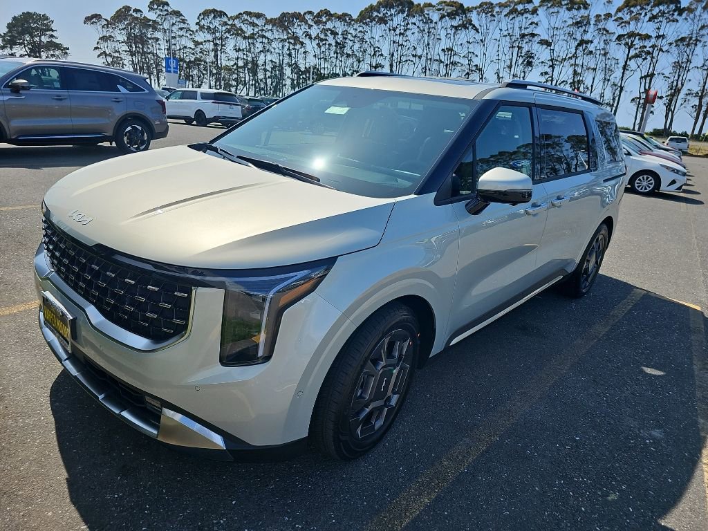 New 2026 Kia Carnival SX