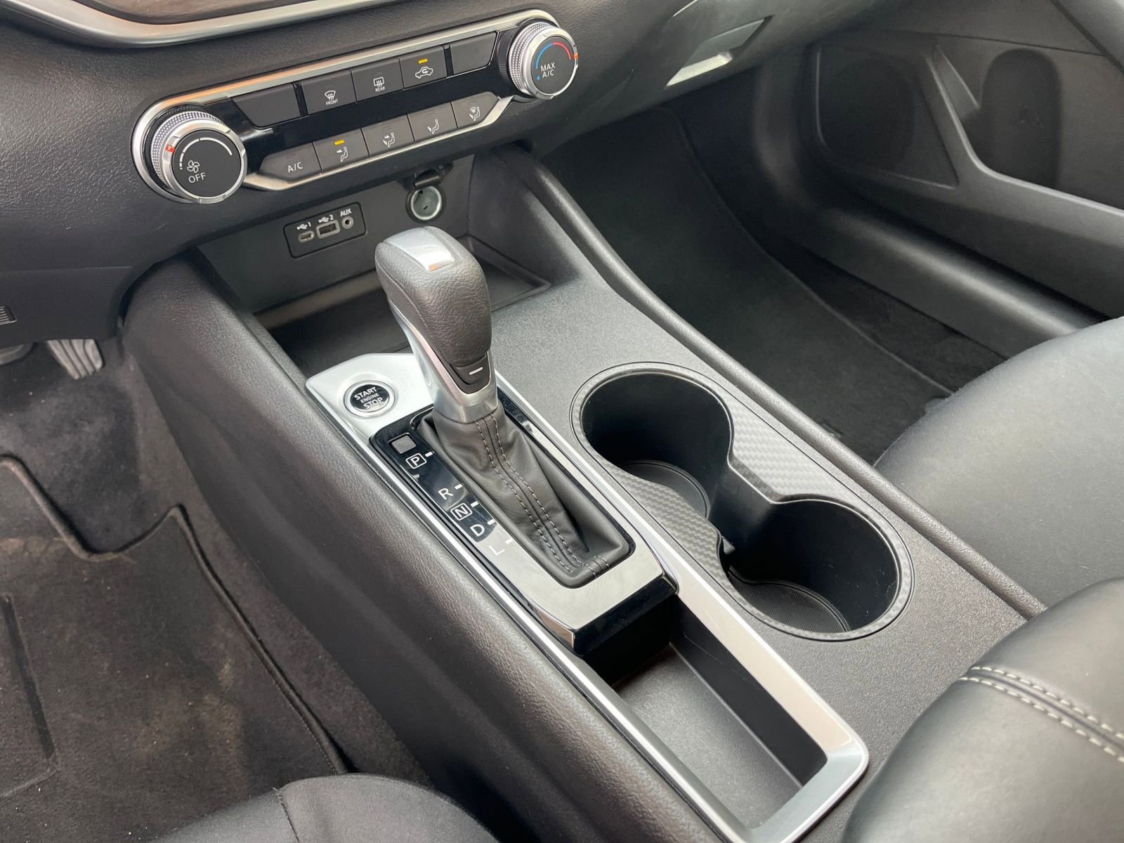 Used 2025 Nissan Altima 2.5 SV image 40