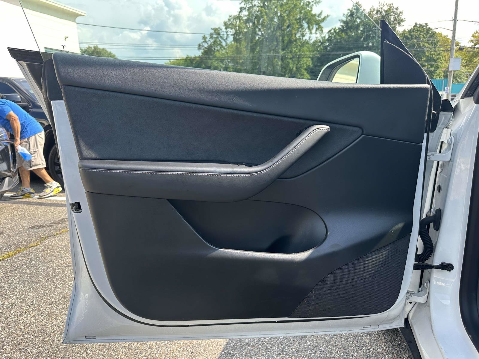 Used 2021 Tesla Model Y Long Range AWD/4WD image 13