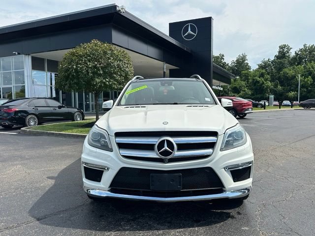 Used 2014 Mercedes-Benz GL 550 4MATIC image 3