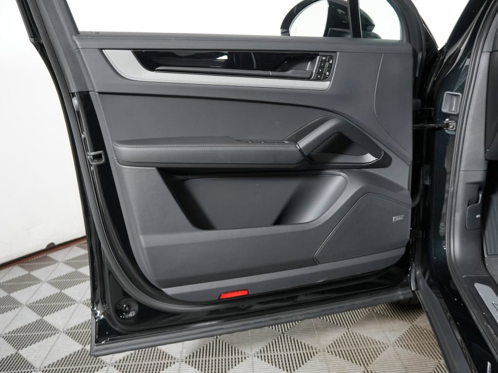 New 2026 Porsche Cayenne AWD/4WD image 15