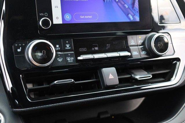 Used 2025 Toyota Highlander XSE AWD/4WD image 16