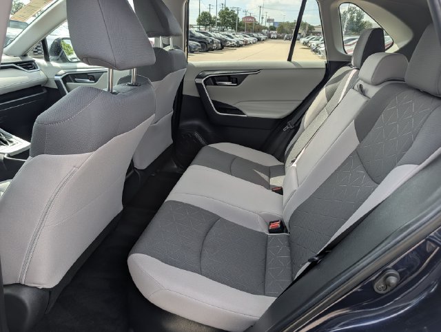 Used 2023 Toyota RAV4 XLE AWD/4WD image 27