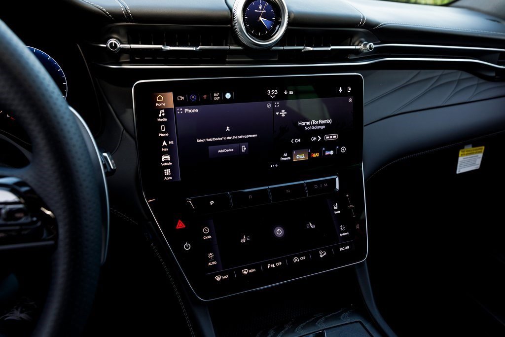 New 2025 Maserati Grecale GT image 28