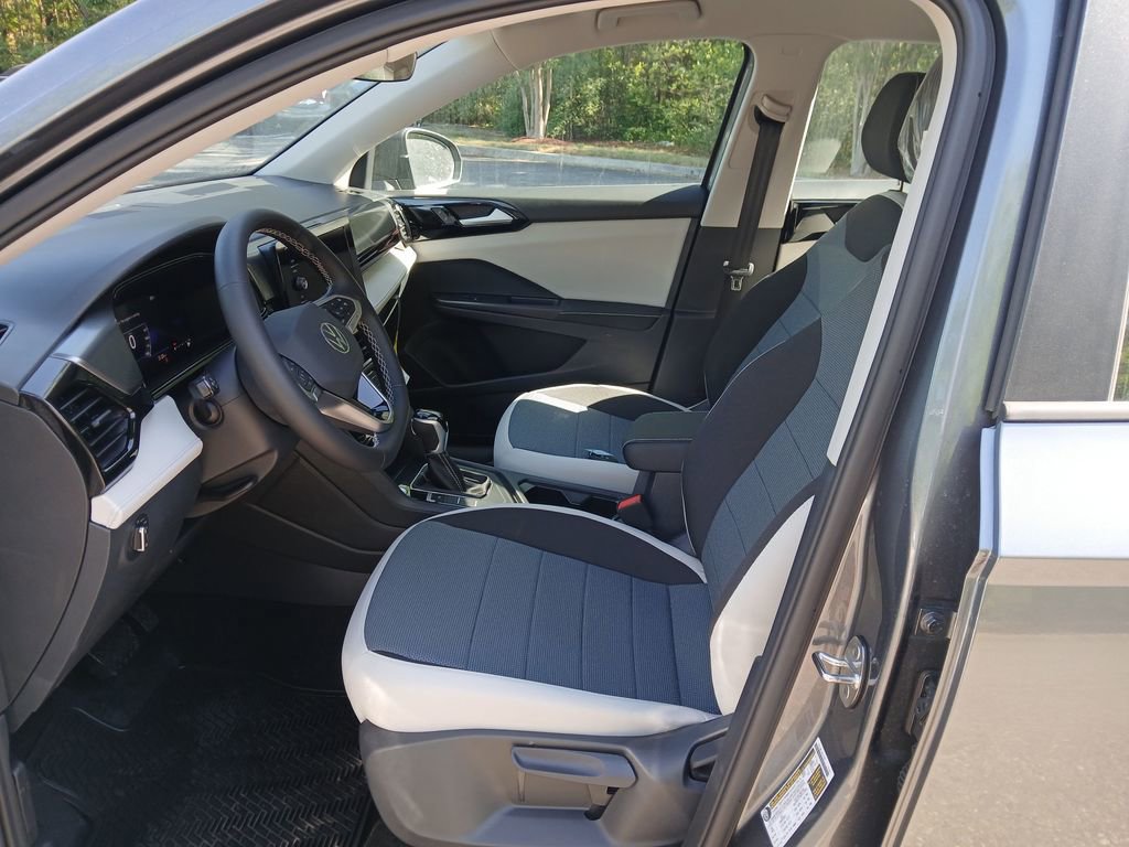 New 2026 Volkswagen Taos S image 9