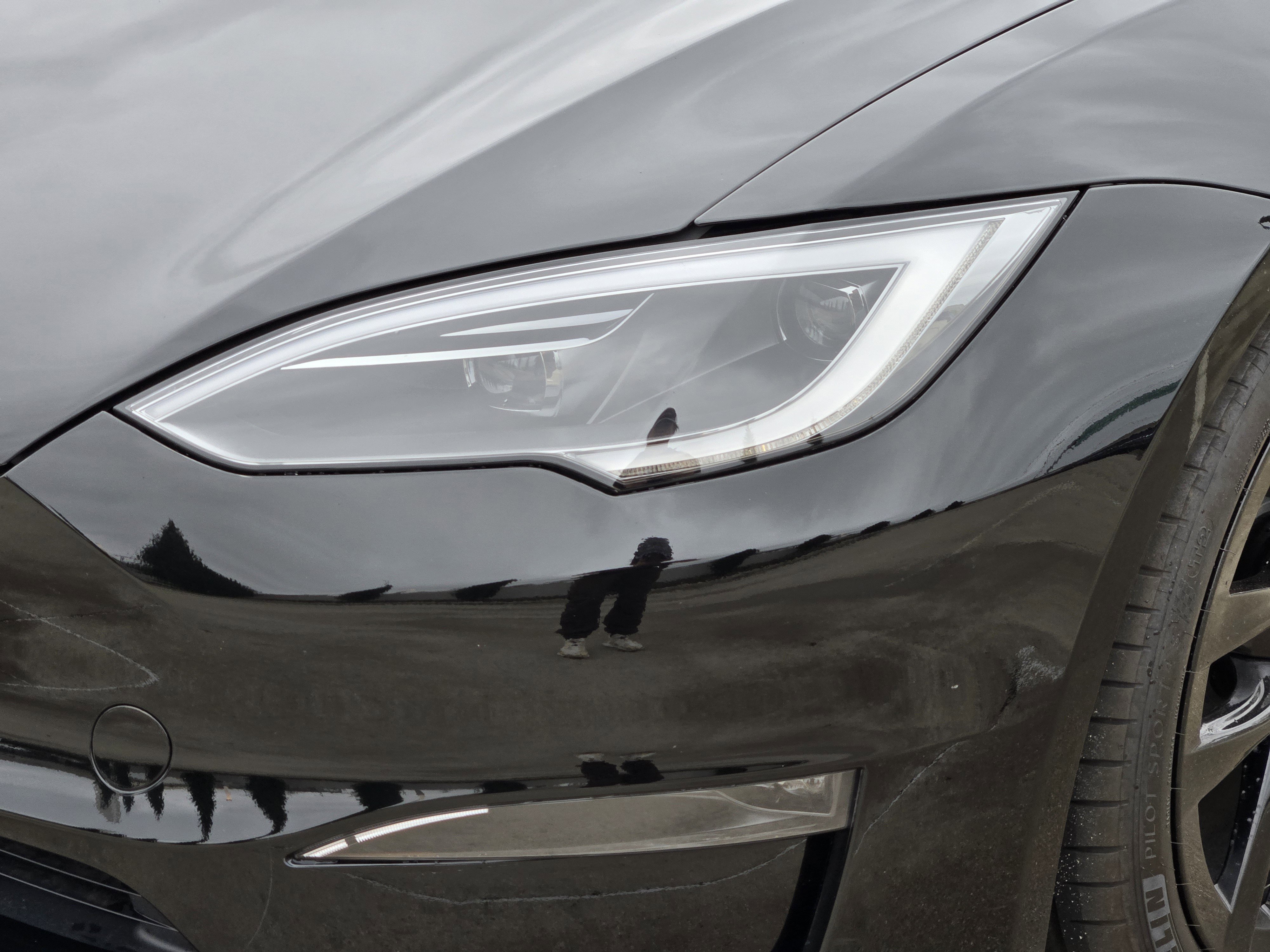 Used 2024 Tesla Model S Plaid image 13