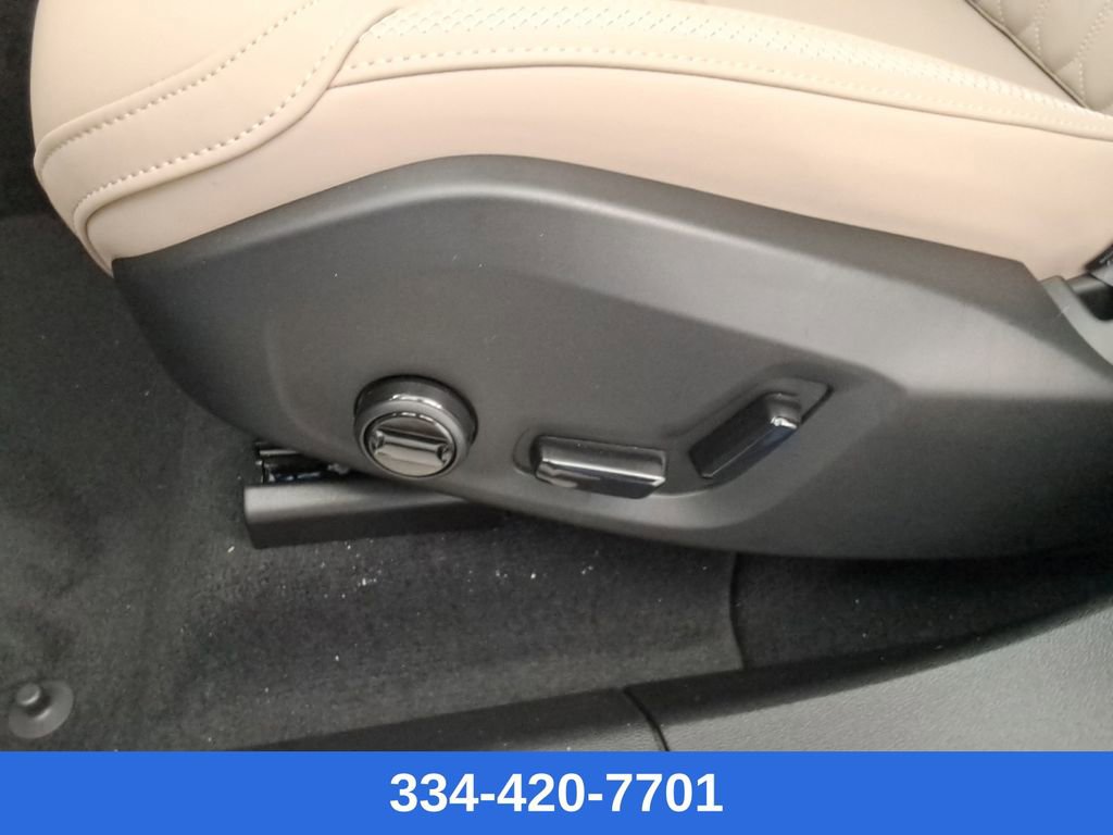 New 2026 Volvo XC60 B5 Plus w/ Protection Package Premier image 20