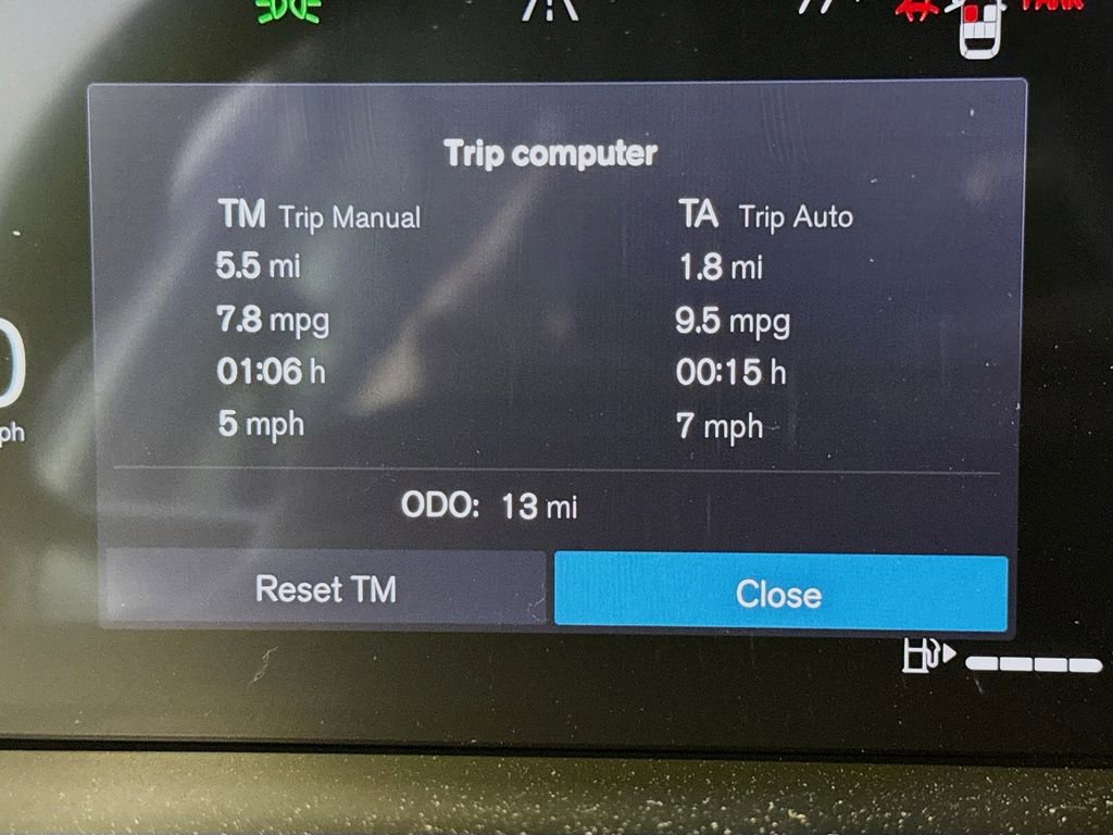 New 2026 Volvo XC40 B5 Plus w/ Protection Package Premier image 12