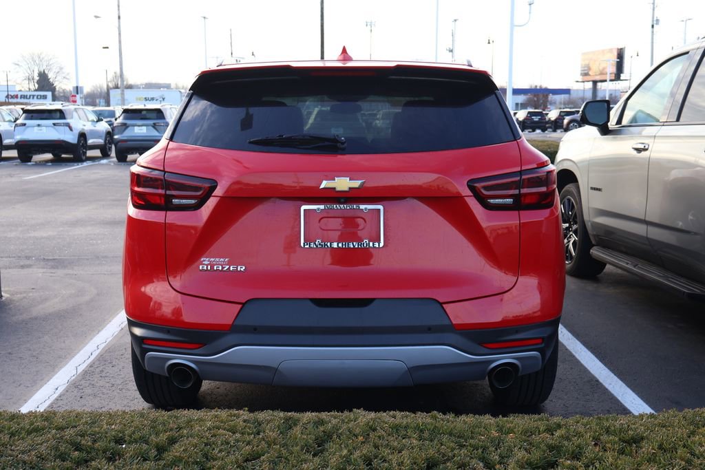 Used 2023 Chevrolet Blazer LT w/ Convenience Package image 9
