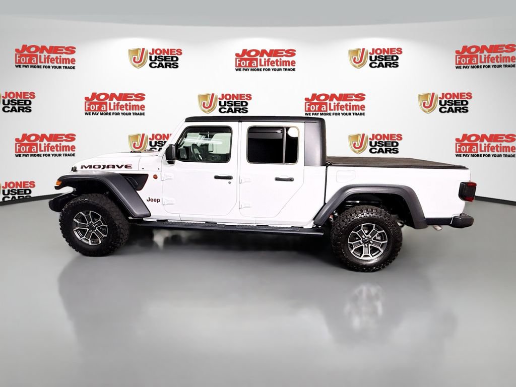 Used 2025 Jeep Gladiator Mojave w/ Technology Group AWD/4WD image 15