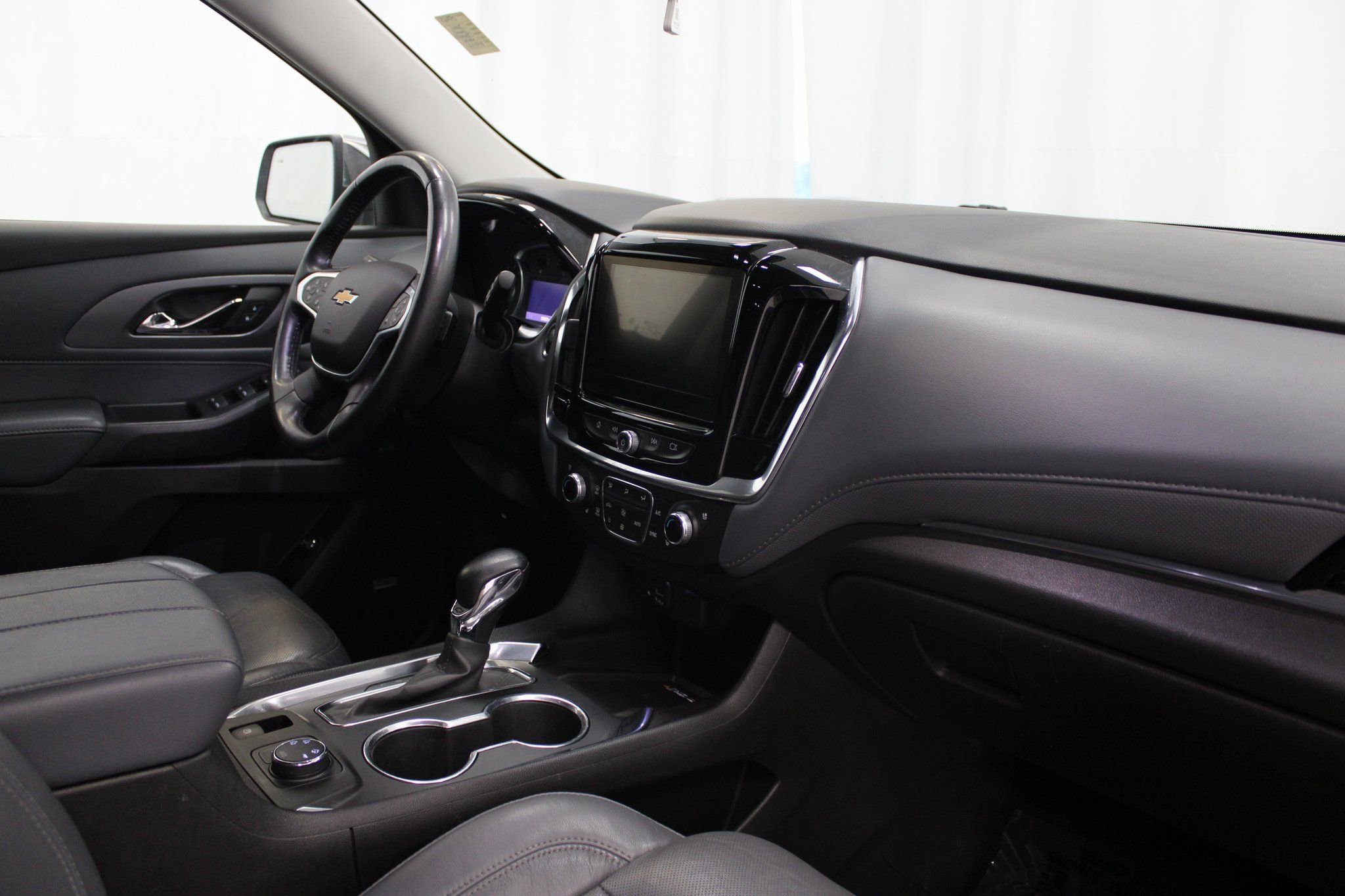 Used 2021 Chevrolet Traverse Premier w/ LPO, Floor Liner Package image 35