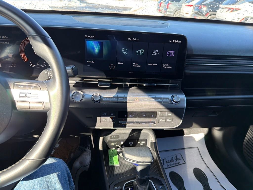 Certified 2025 Hyundai Kona SEL image 17