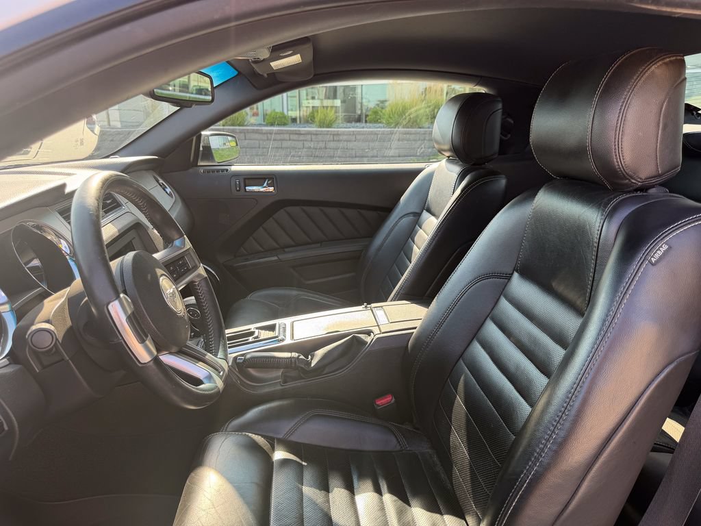 Used 2013 Ford Mustang Premium w/ V6 Performance Pkg RWD image 11