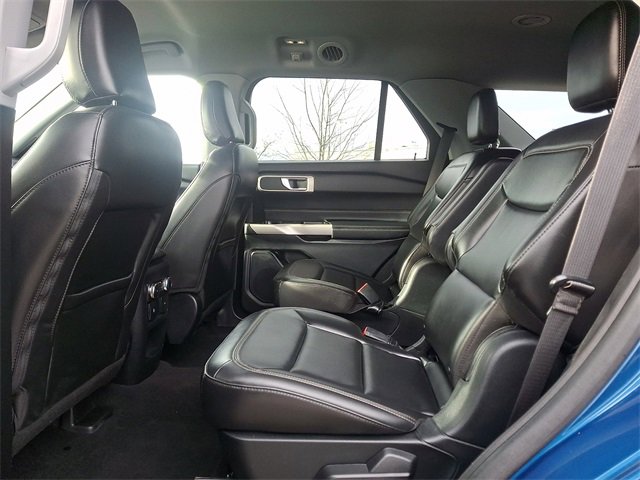 Used 2021 Ford Explorer XLT w/ Equipment Group 202A image 9