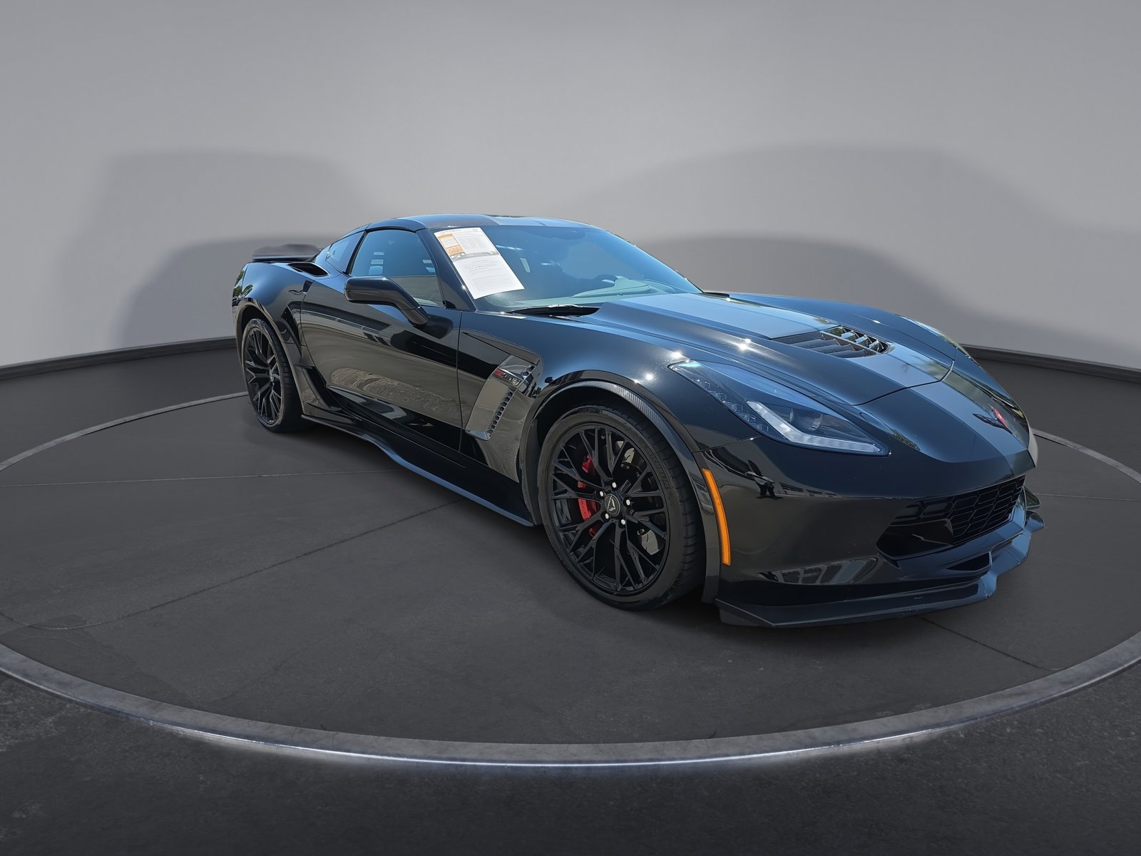 Used 2015 Chevrolet Corvette Z06 w/ 3LZ Preferred Equipment Group RWD image 2