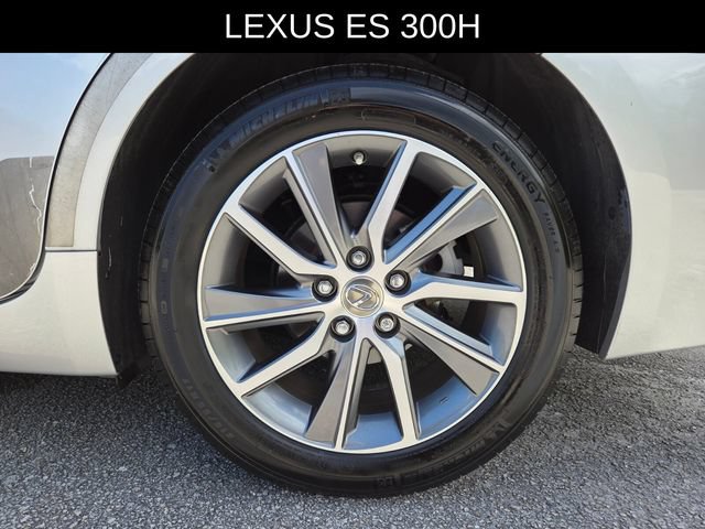 Used 2017 Lexus ES 300h w/ Luxury Package FWD image 15