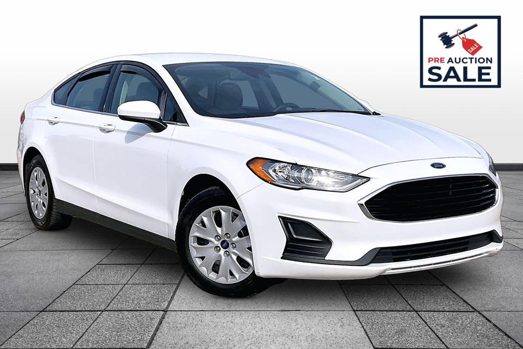 Used 2020 Ford Fusion S image 2