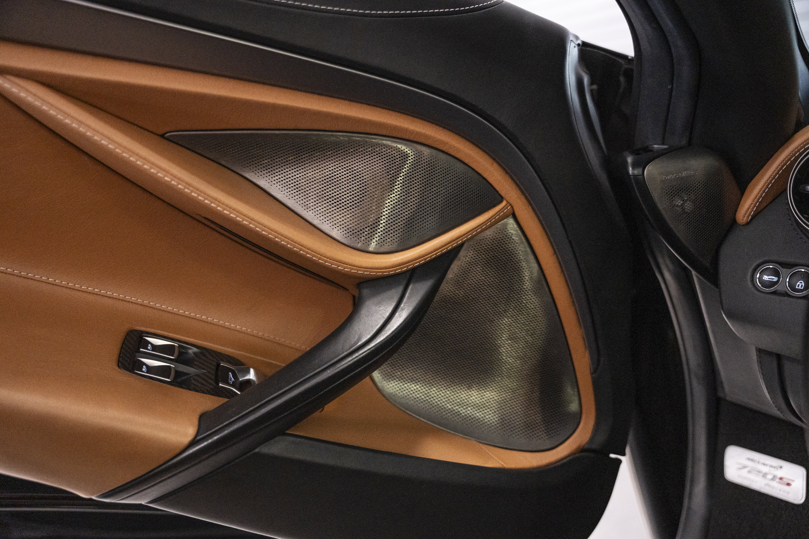 Used 2020 McLaren 720S Spider image 51