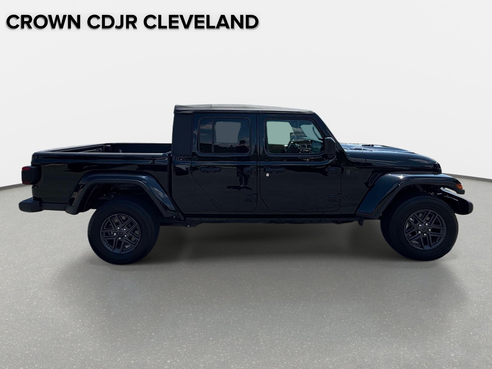 Used 2025 Jeep Gladiator Sport AWD/4WD image 6
