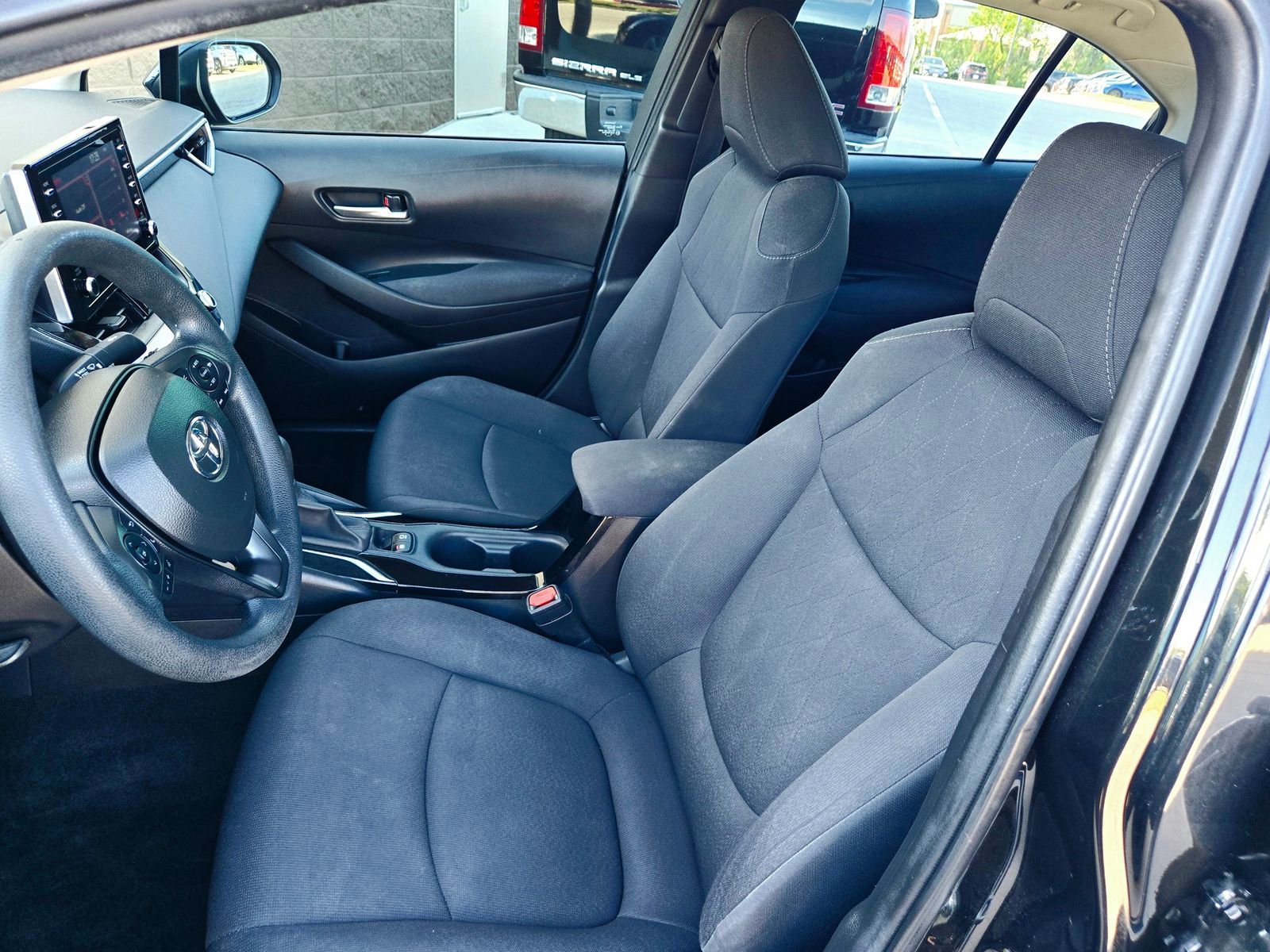 Used 2020 Toyota Corolla LE image 20